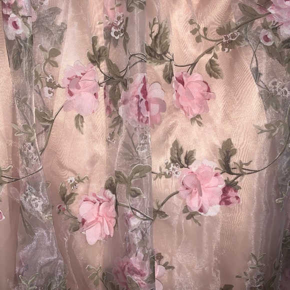 Flower Mesh Gown - Picture 2 of 4